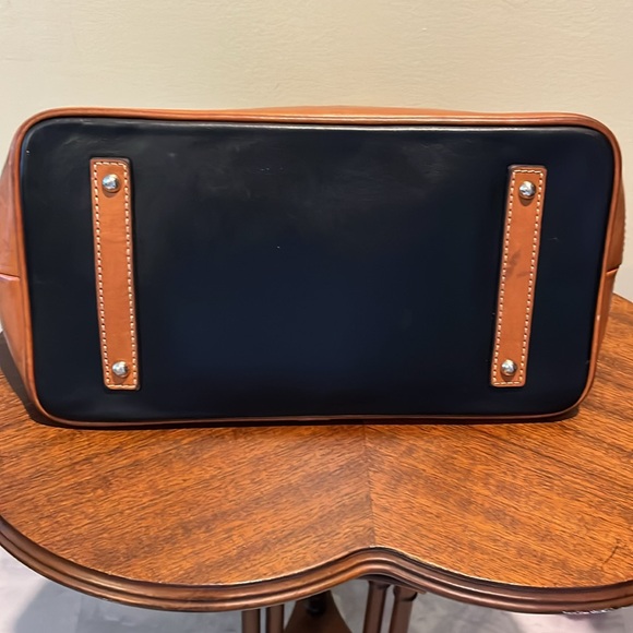 Dooney & Bourke Satchel Smooth leather Black/ brown dome top excellent cond. - Picture 8 of 17